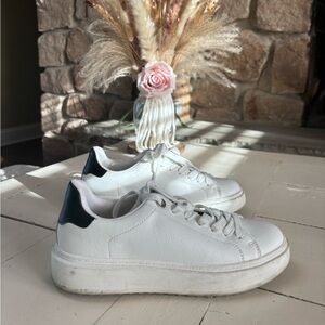 Steve Madden sneakers